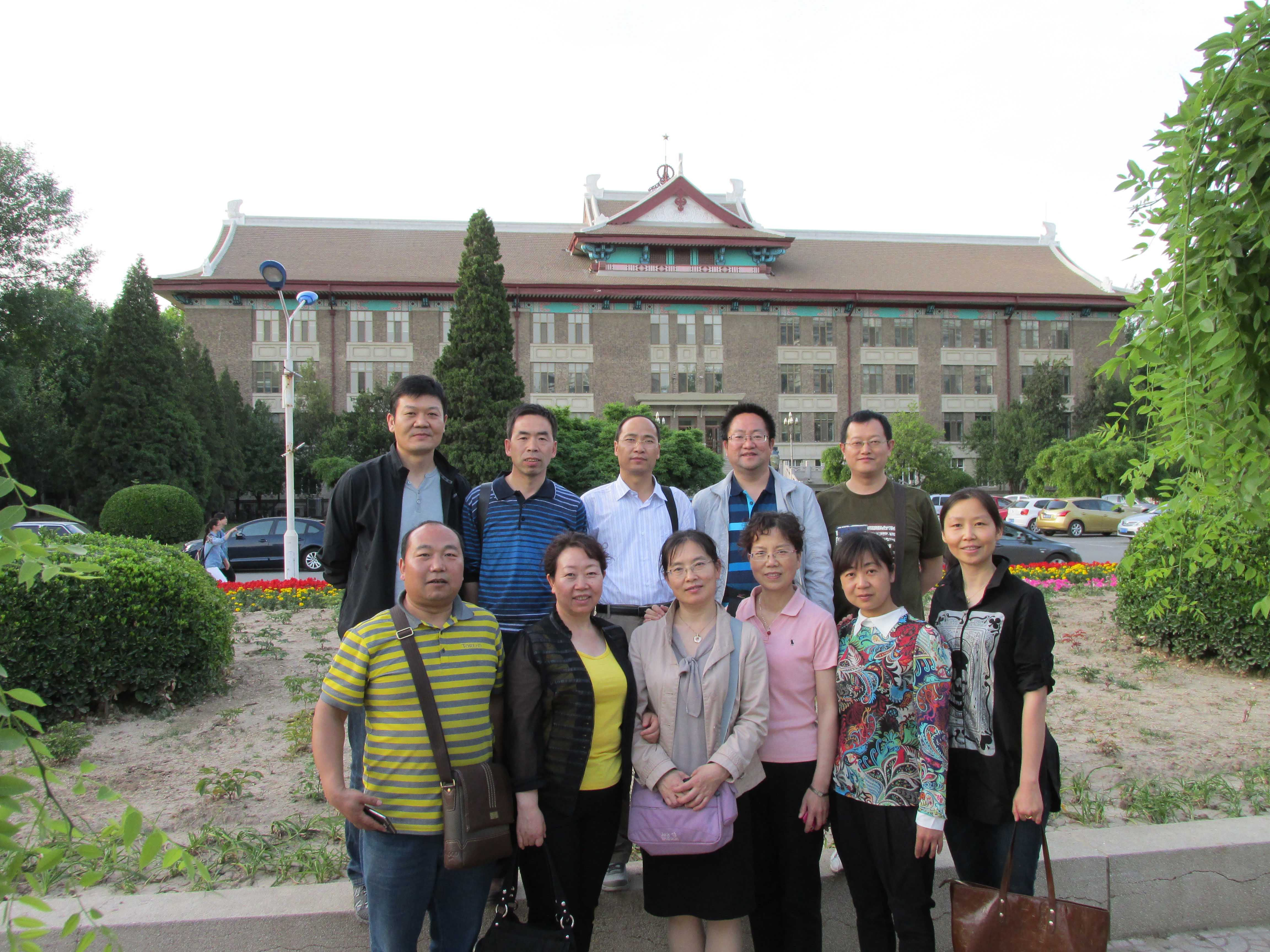 我校实验室骨干教师参加2014年春季全国教学仪器设备展览会